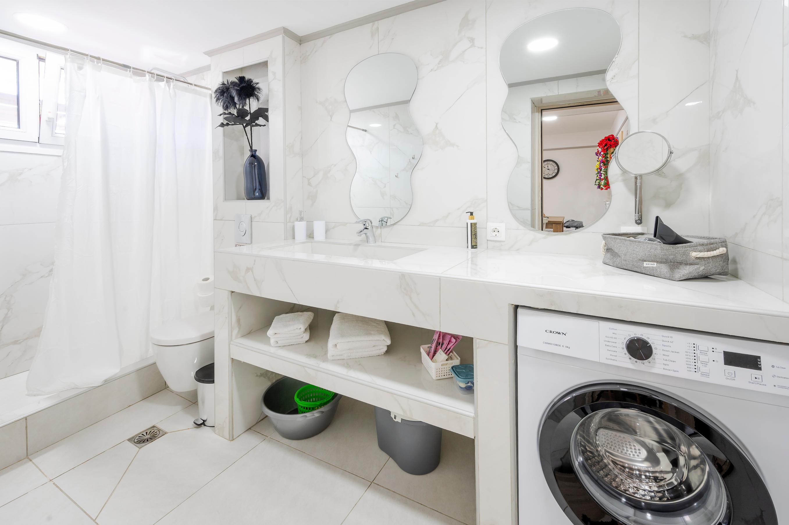 A Private Hideaway with Jacuzzi (108)